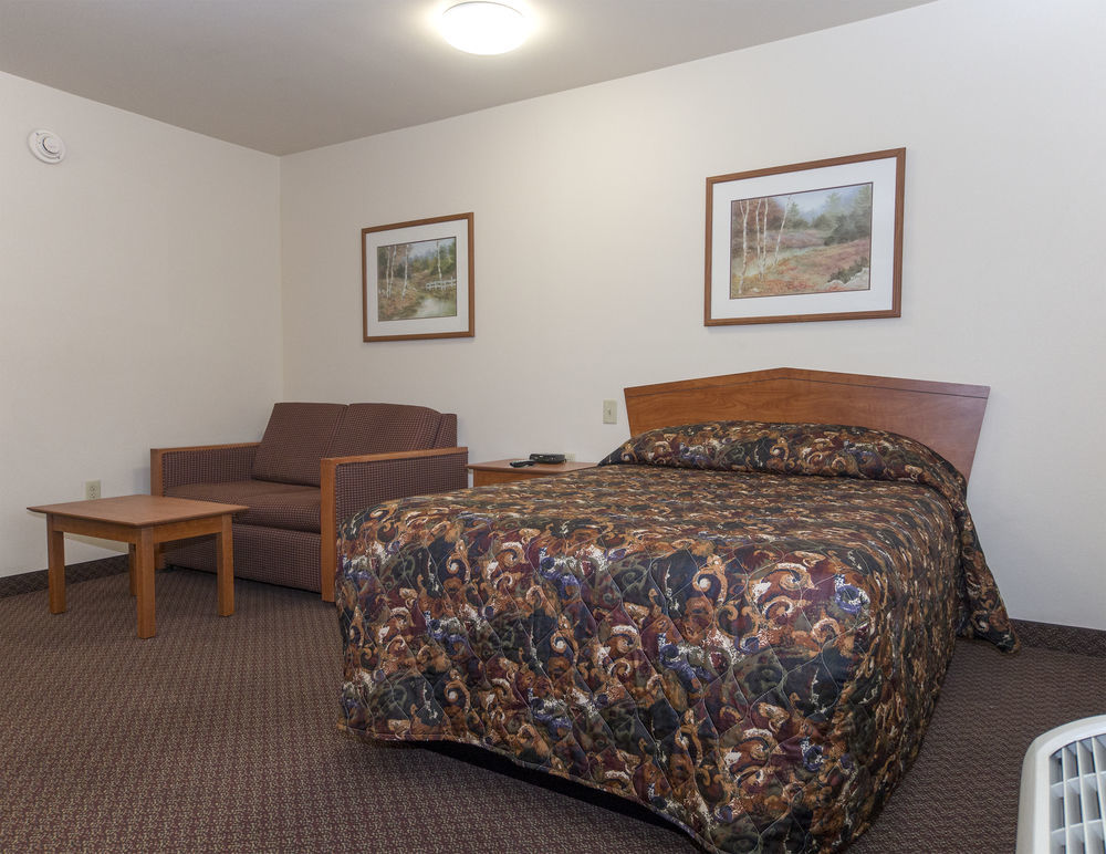 Woodspring Hotel 2*
